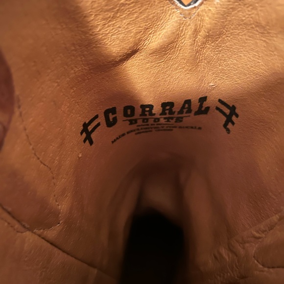 Corral boots - Picture 6 of 9